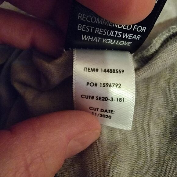 Torrid SUPER SOFT PEBBLE GREY LONG SLEEVE LATTICE TEE size 2 - Picture 8 of 9